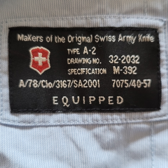 - Victorinex Men's shirt.  Size L - Picture 3 of 5